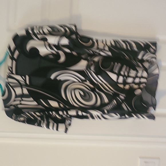 Lane Bryan top - Picture 4 of 4